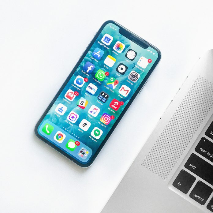 rahul-chakraborty-460018-unsplash (1) The 3 Best tools for social management and social marketing (Free + Premium) 2018