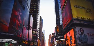 Business Differentiation: How to Stand Tall in a Semi-Saturated Business Environment business differentiation